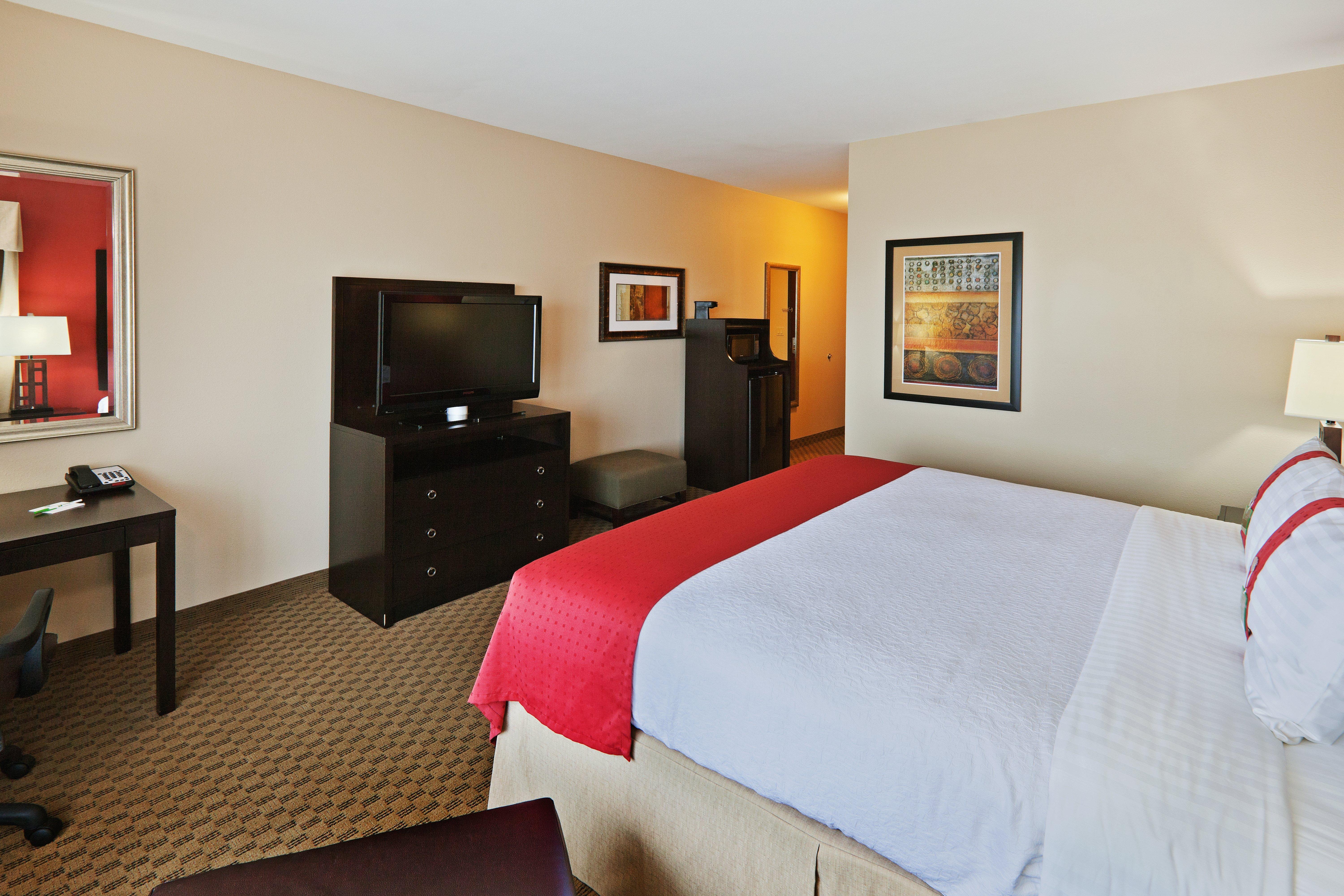 Airport By Ihg Hotel 3*